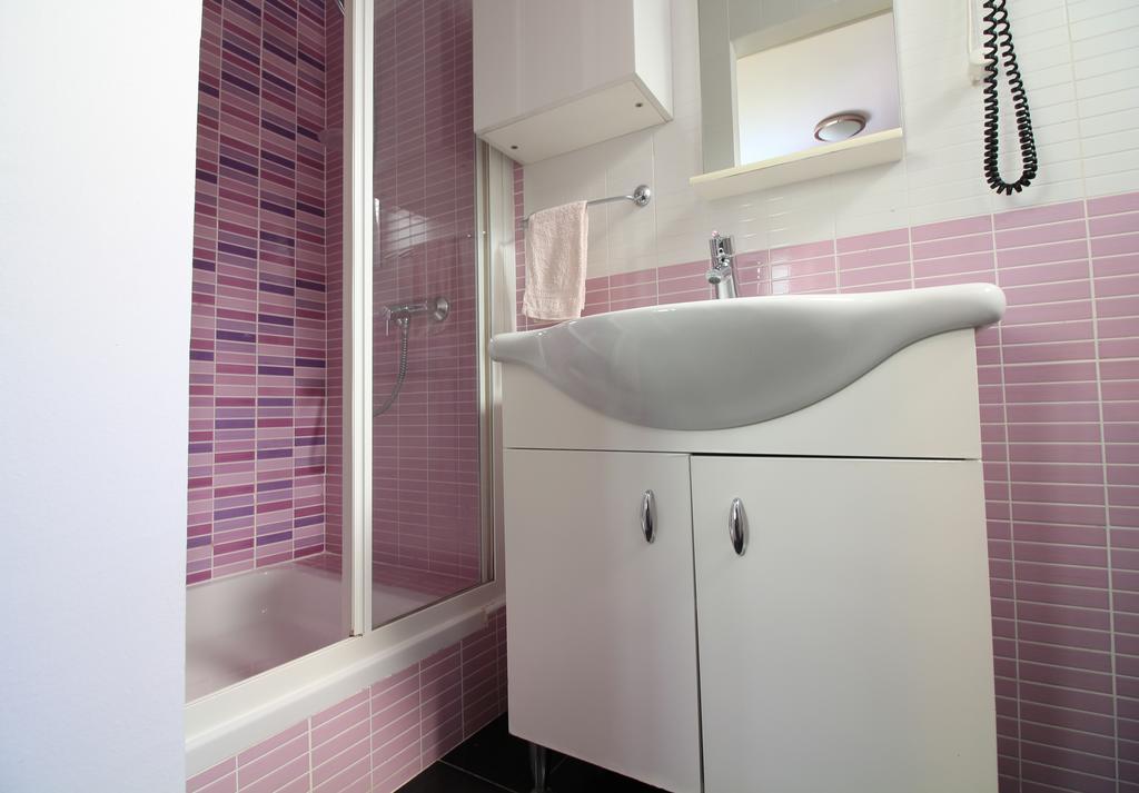 Apartments Lavanda Примоштен Экстерьер фото